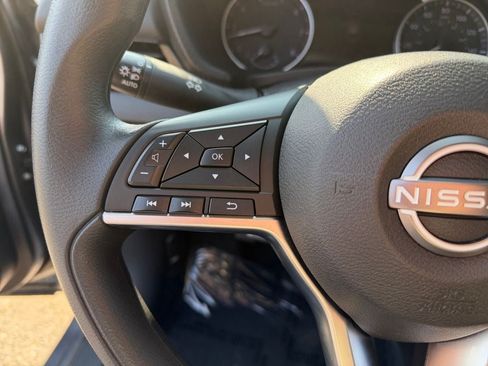 Used 2024 Nissan Sentra SV FWD image 15