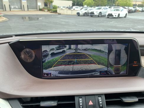Used 2021 Lexus ES 350 Ultra Luxury w/ Accessory Package 2 FWD image 25