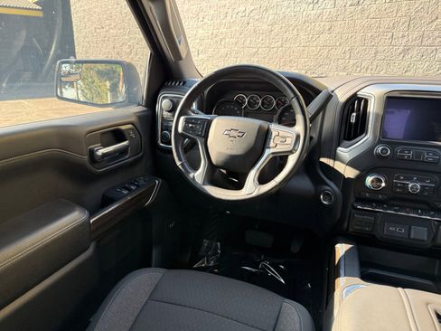 Used 2020 Chevrolet Silverado 1500 RST image 17