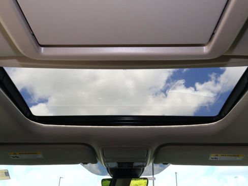 Used 2025 Honda Odyssey Elite image 12