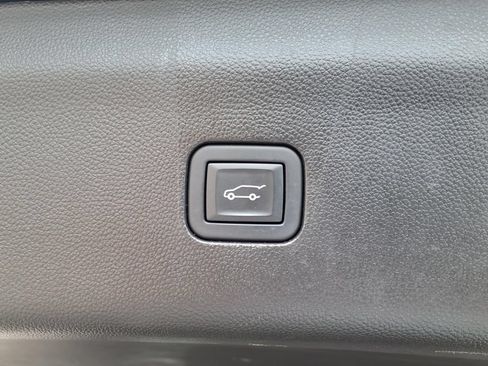 Used 2023 Buick Enclave Avenir w/ Avenir Technology Package FWD image 20