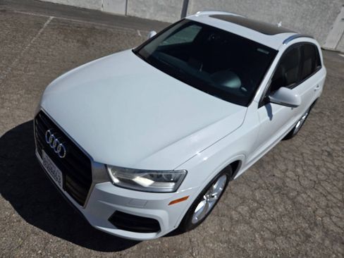 Used 2017 Audi Q3 2.0T Premium w/ Convenience Package FWD image 9