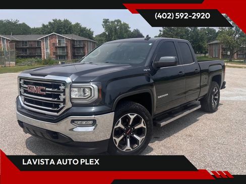 Used 2017 GMC Sierra 1500 SLE w/ SLE Value Package image 1