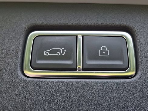 Used 2024 Kia EV9 GT-Line AWD/4WD image 30