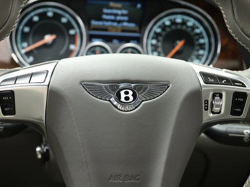 Used 2016 Bentley Continental GT V8 S image 21