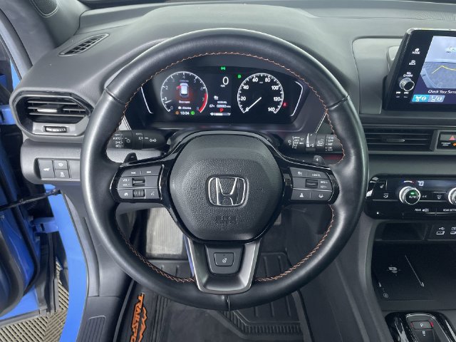 Used 2025 Honda Pilot TrailSport image 26