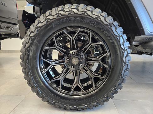 New 2025 Jeep Wrangler Unlimited Sport image 8