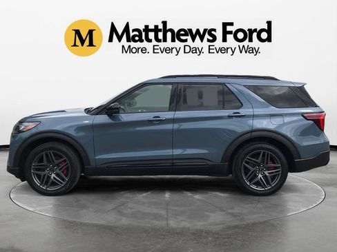 Used 2026 Ford Explorer ST-Line w/ ST-Line Street Pack AWD/4WD image 2