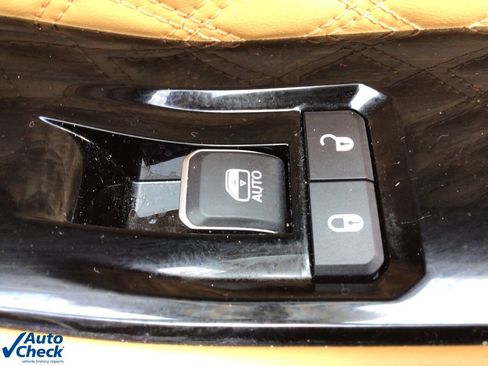 Used 2023 Jeep Grand Cherokee Summit w/ Advanced Protech Group IV image 19