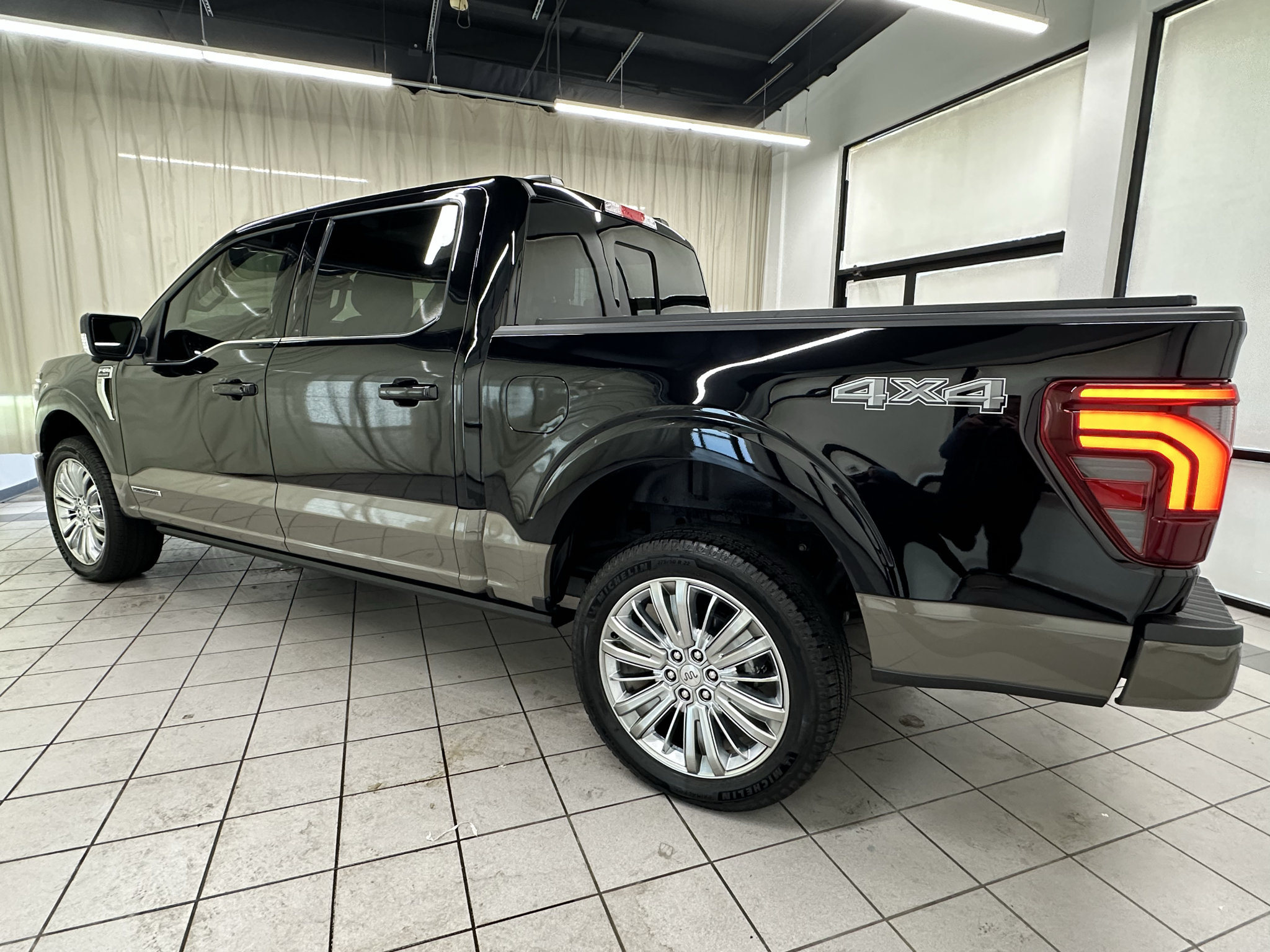 Used 2025 Ford F150 King Ranch AWD/4WD image 9