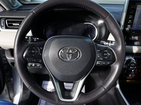 Used 2020 Toyota RAV4 Limited image 21
