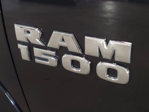 Used 2017 RAM 1500 Laramie AWD/4WD image 6
