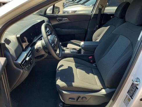 New 2026 Kia Sportage LX w/ LX Convenience Package FWD image 21