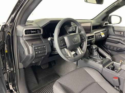 New 2026 Toyota 4Runner SR5 AWD/4WD image 2