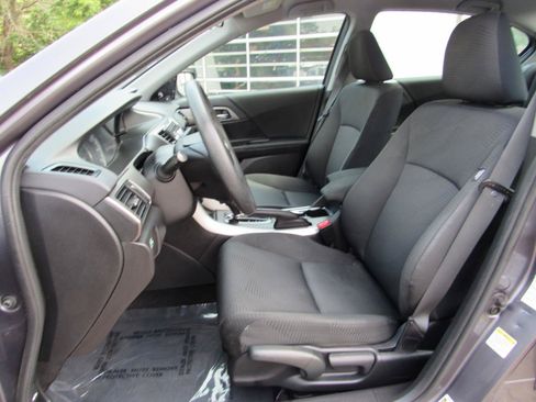 Used 2015 Honda Accord LX image 4