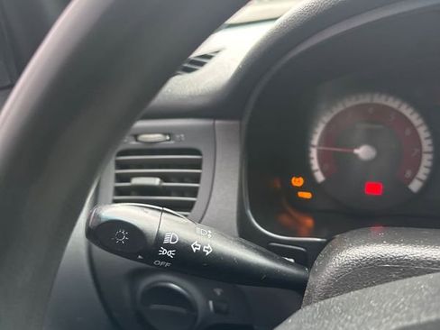 Used 2011 Kia Rio Sedan image 21