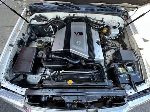 Used 2004 Toyota Land Cruiser image 29