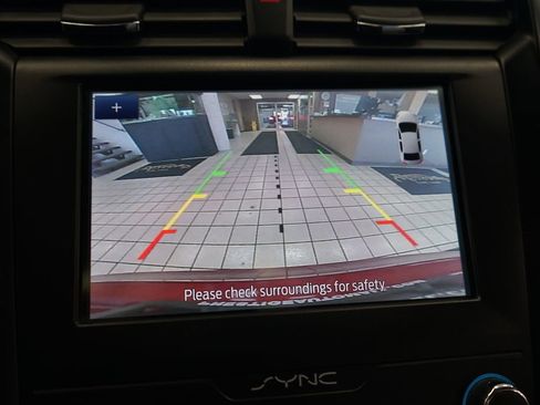 Used 2020 Ford Fusion SE w/ Equipment Group 151A image 9