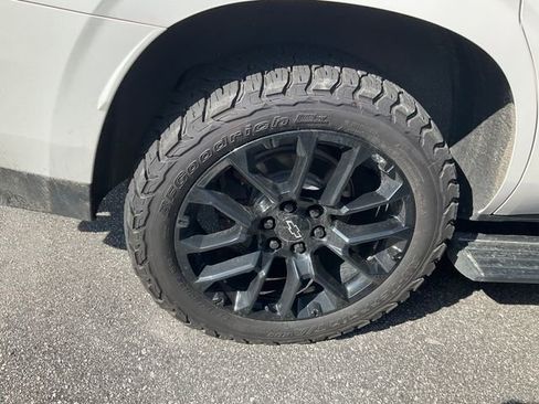 Used 2021 Chevrolet Tahoe High Country image 14