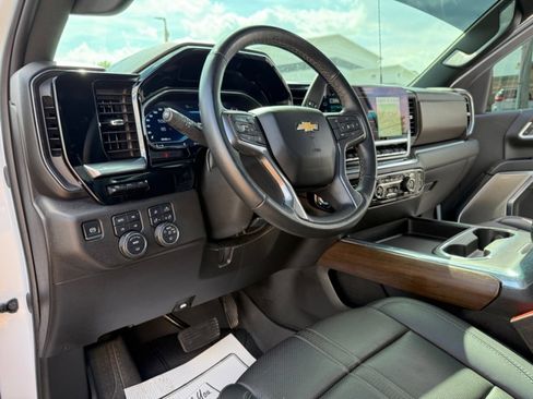 Used 2024 Chevrolet Silverado 2500 High Country w/ High Country Premium Package image 23