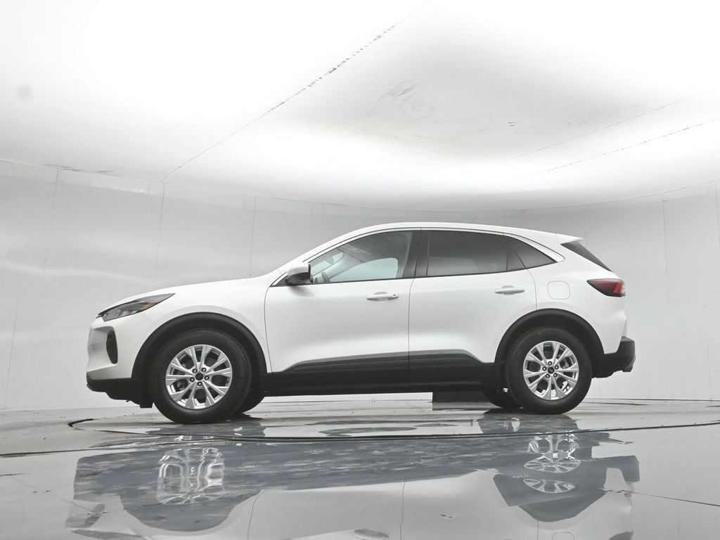Used 2023 Ford Escape Active w/ Tech Pack #2 FWD image 8