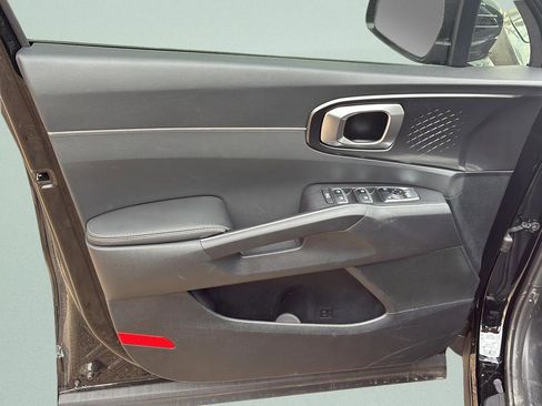 New 2026 Kia Sorento LX image 9