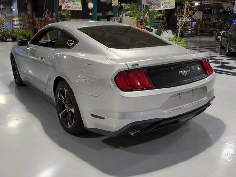 Used 2018 Ford Mustang Coupe image 10