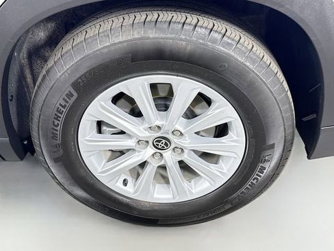 Certified 2024 Toyota Grand Highlander XLE image 30