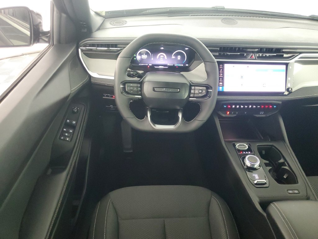 Used 2026 Jeep Cherokee Laredo AWD/4WD image 14
