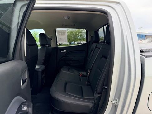 Used 2020 Chevrolet Colorado Z71 AWD/4WD image 8
