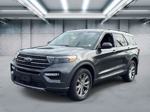 Used 2020 Ford Explorer XLT w/ Equipment Group 202A AWD/4WD image 1