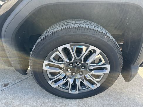 Used 2023 GMC Sierra 1500 Denali w/ Denali Reserve Package image 9