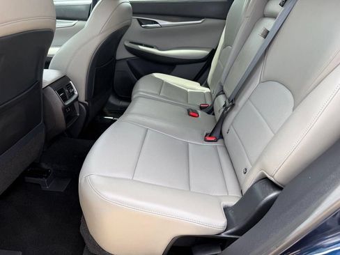 Used 2024 INFINITI QX50 Luxe w/ Accent Package FWD image 11