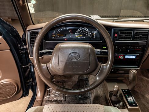 Used 1996 Toyota Tacoma SR5 AWD/4WD image 13