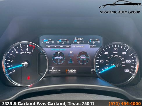 Used 2019 Ford Expedition XLT w/ Equipment Group 202A image 16