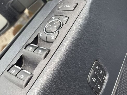 Used 2022 Ford F350 Platinum image 8