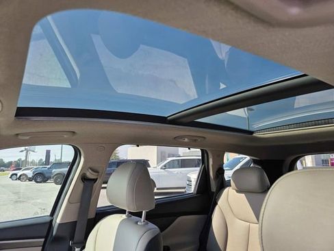 Used 2020 Hyundai Santa Fe Limited image 9