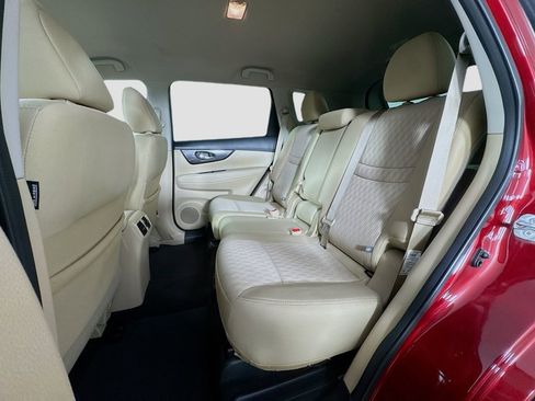 Used 2019 Nissan Rogue SV AWD/4WD image 29