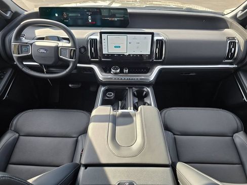 New 2027 Ford Expedition Platinum w/ Stealth Appearance Package AWD/4WD image 9