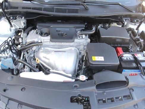 Used 2017 Toyota Camry SE FWD image 38