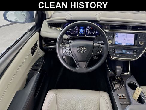 Used 2013 Toyota Avalon Limited w/ Technology Pkg FWD image 2