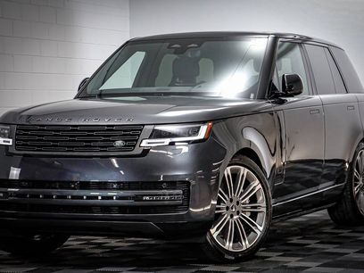 New 2025 Land Rover Range Rover SE
