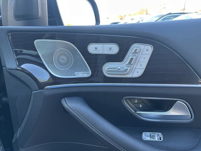 Used 2025 Mercedes-Benz GLS 450 4MATIC image 36