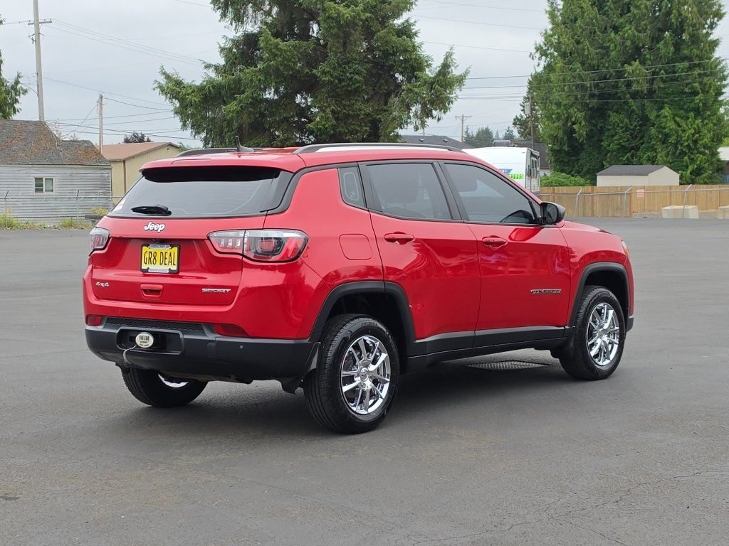 Used 2018 Jeep Compass Sport w/ Tech Group AWD/4WD image 5
