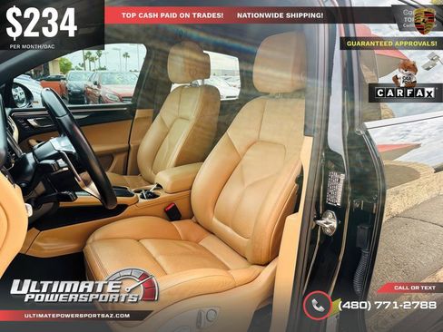 Used 2018 Porsche Macan Sport Edition AWD/4WD image 16