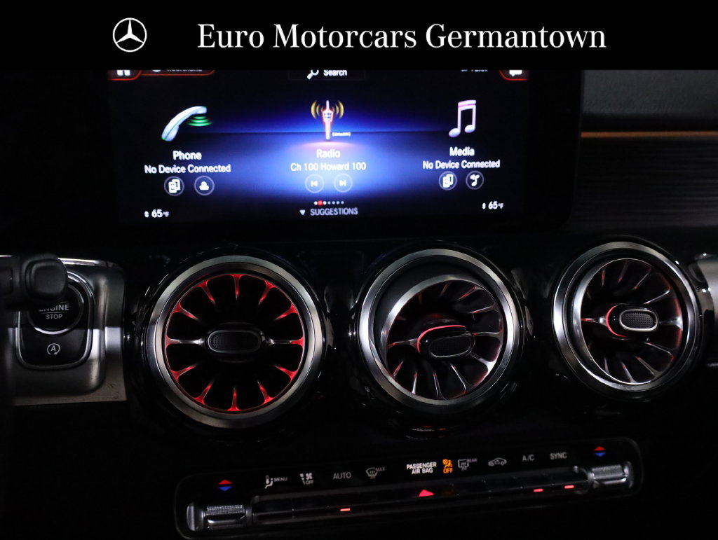 Used 2023 Mercedes-Benz GLB 250 4MATIC w/ Premium Package image 19