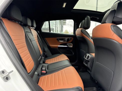 New 2026 Mercedes-Benz GLC 43 AMG GLC 43 AMG image 17