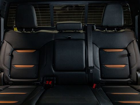 Used 2025 GMC Sierra 2500 AT4 w/ AT4 Premium Plus Package image 23