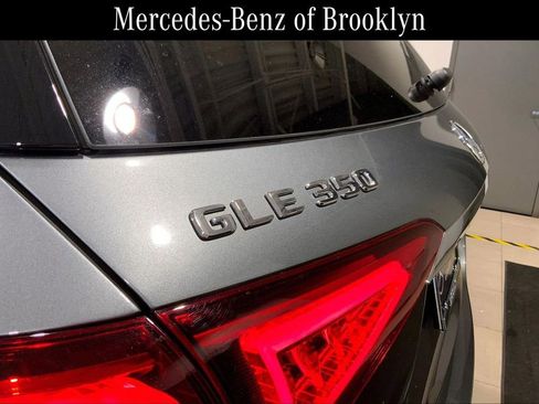 Used 2022 Mercedes-Benz GLE 350 4MATIC image 9