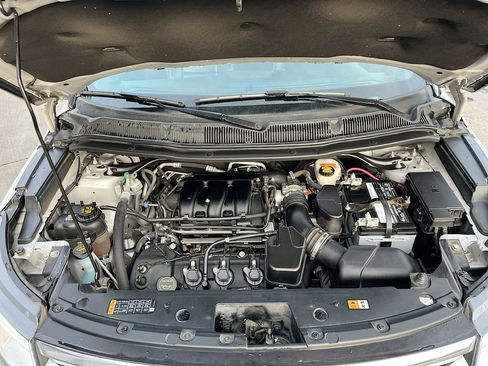 Used 2019 Ford Explorer XLT w/ Equipment Group 202A image 32